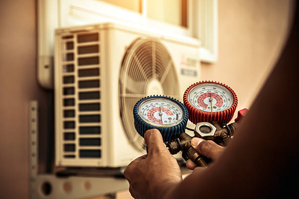 Professional Hvac technician working in Schererville, IN